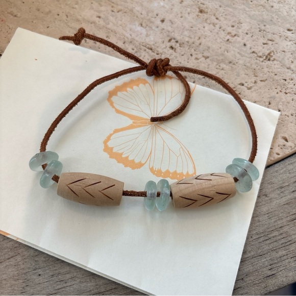 HANDMADE BRACELET LEATHER CORD WOOD DOWS 6 ROUND STONES - Picture 2 of 8